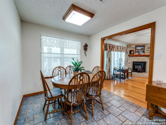 Image 11 of 29 For 2126 River Oaks