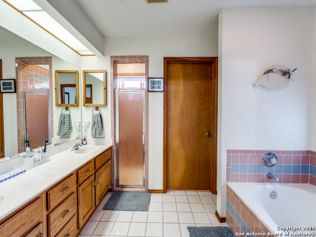 Image 14 of 29 For 2126 River Oaks