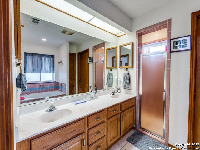 Image 16 of 29 For 2126 River Oaks