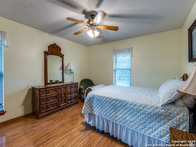 Image 17 of 29 For 2126 River Oaks