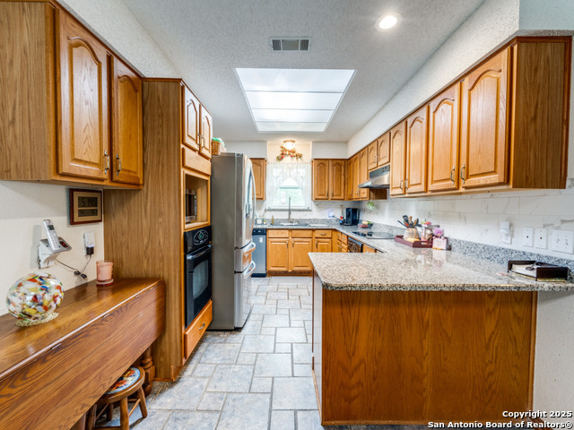 Image 8 of 29 For 2126 River Oaks