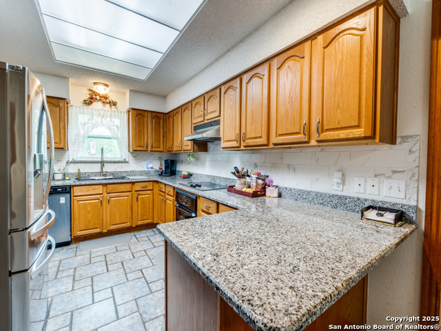 Image 9 of 29 For 2126 River Oaks