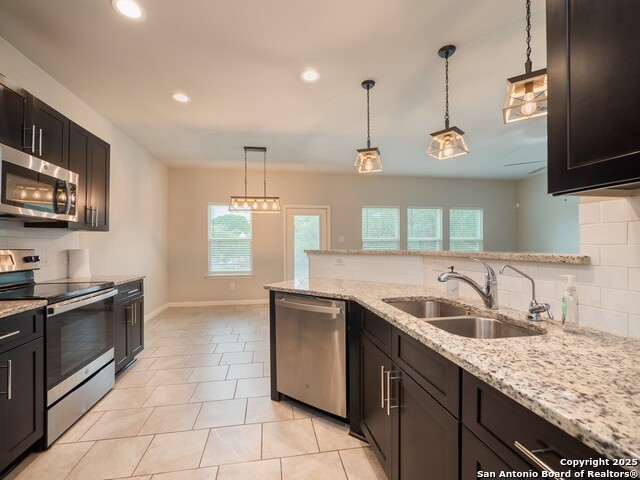 Image 12 of 39 For 120 Lakeview Ct