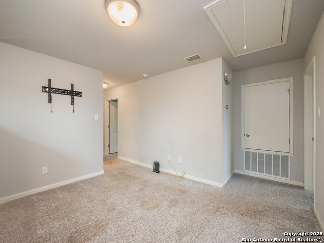 Image 18 of 39 For 120 Lakeview Ct