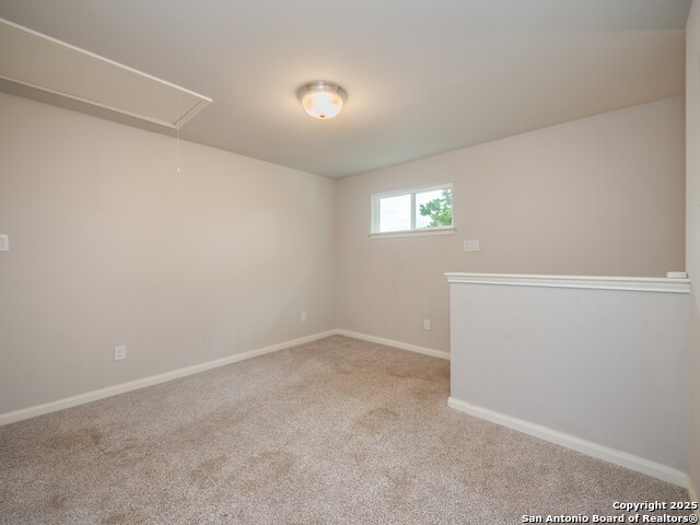 Image 19 of 39 For 120 Lakeview Ct