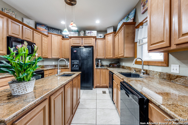 Listing photo id 9 for 1657 County Road 434