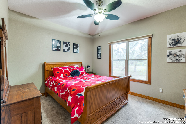 Listing photo id 17 for 1657 County Road 434