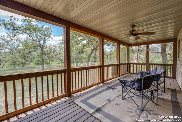 Listing photo id 27 for 1657 County Road 434