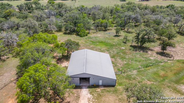 Listing photo id 39 for 1657 County Road 434