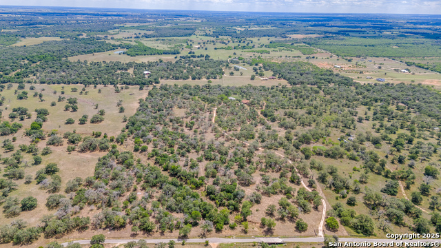 Listing photo id 40 for 1657 County Road 434