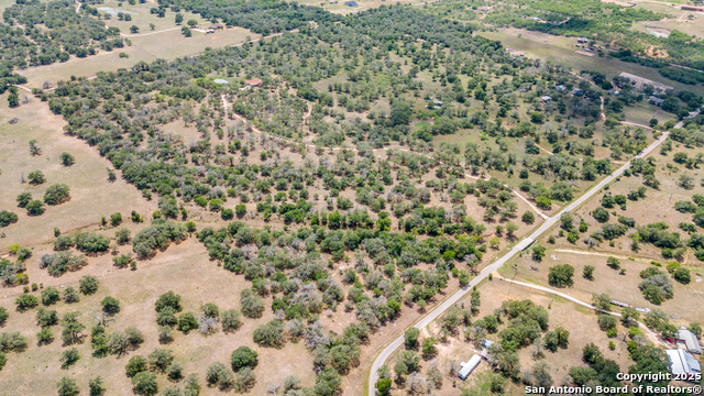 Listing photo id 41 for 1657 County Road 434