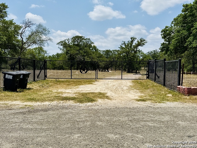 Listing photo id 42 for 1657 County Road 434