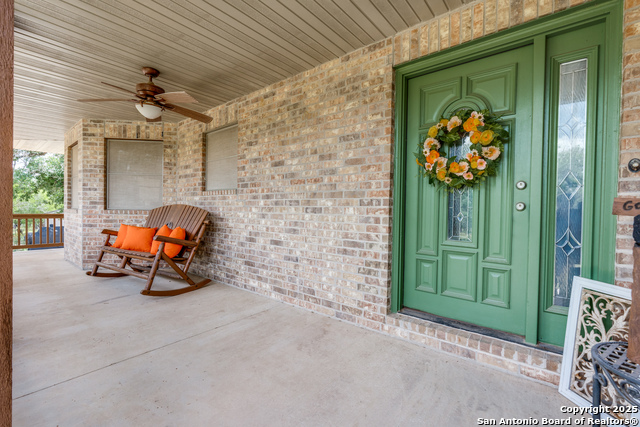Listing photo id 6 for 1657 County Road 434
