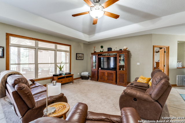 Listing photo id 7 for 1657 County Road 434