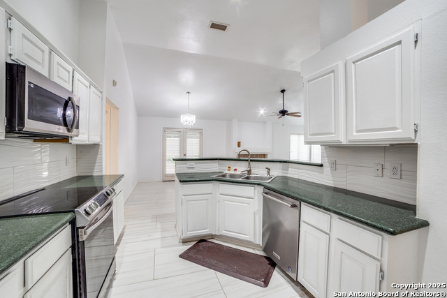 Image 13 of 29 For 9310 Marblehill