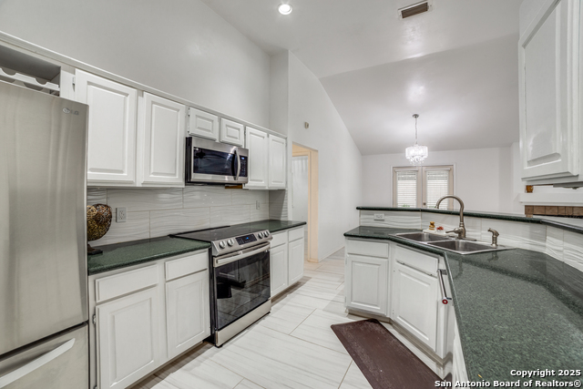 Image 14 of 29 For 9310 Marblehill