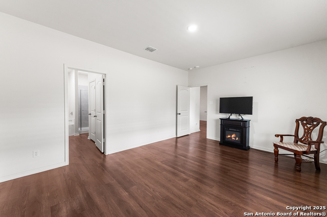 Listing photo id 13 for 15102 Jetfire