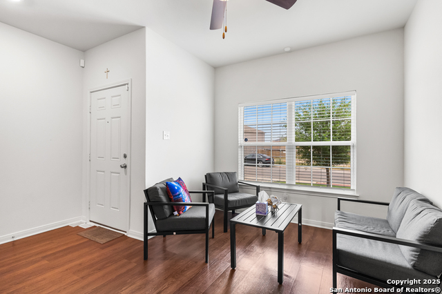 Listing photo id 2 for 15102 Jetfire