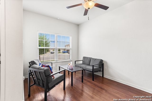 Listing photo id 3 for 15102 Jetfire