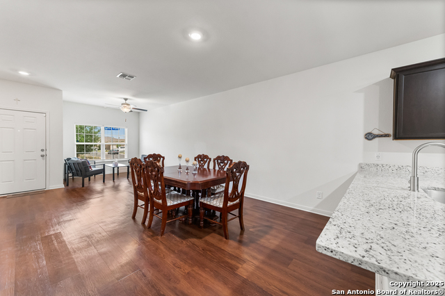 Listing photo id 7 for 15102 Jetfire
