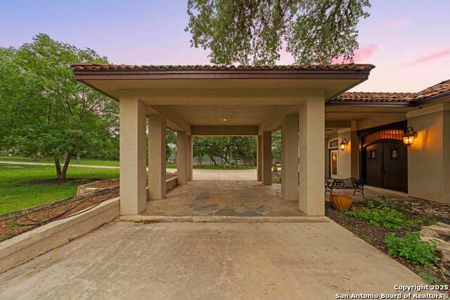 Image 5 of 48 For 26118 Alto Oaks