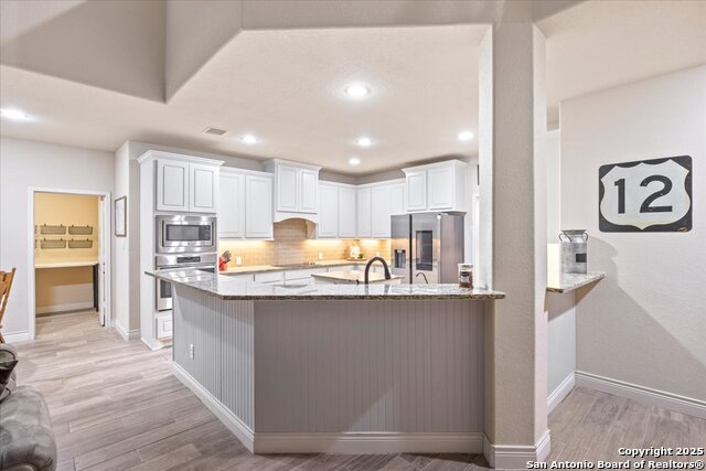 Listing photo id 19 for 627 Waratah Avenue