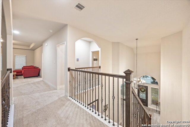 Listing photo id 30 for 627 Waratah Avenue