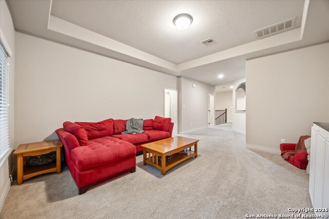 Listing photo id 33 for 627 Waratah Avenue