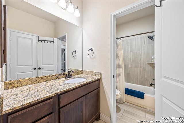 Listing photo id 37 for 627 Waratah Avenue