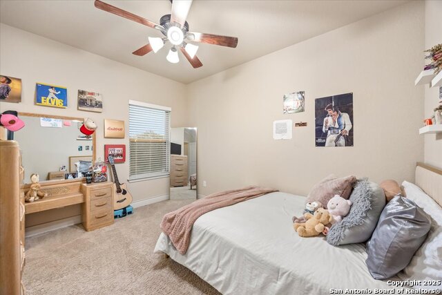 Listing photo id 38 for 627 Waratah Avenue
