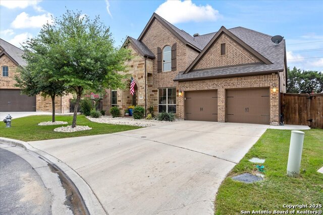 Listing photo id 48 for 627 Waratah Avenue