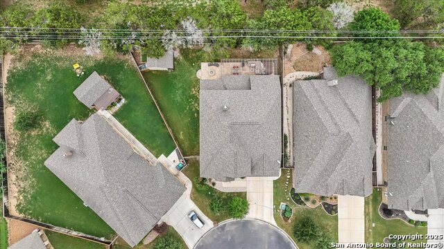 Listing photo id 56 for 627 Waratah Avenue