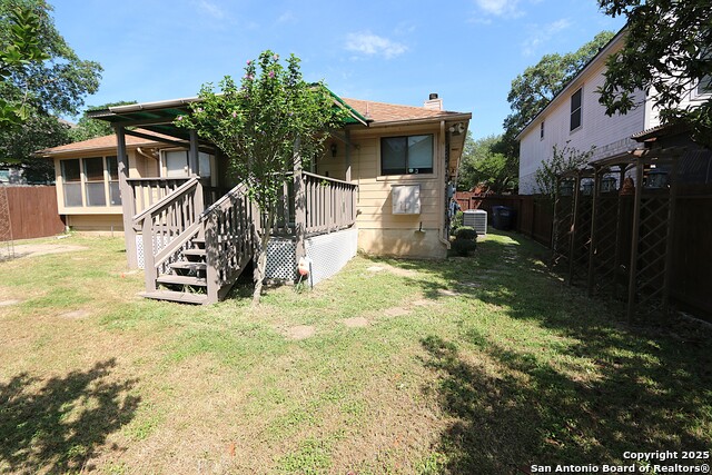 Image 21 of 24 For 8810 Lost Arbor