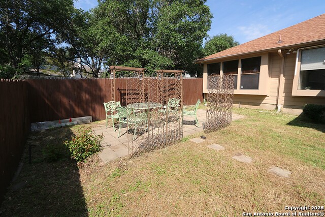 Image 23 of 24 For 8810 Lost Arbor