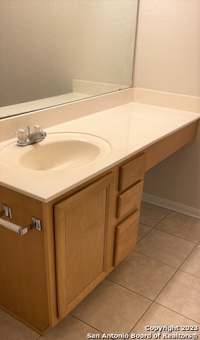 Image 13 of 21 For 8014 Jalane Park