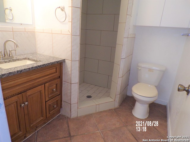 Image 15 of 17 For 6815 Farrow Pl