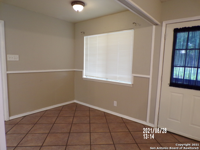 Image 6 of 17 For 6815 Farrow Pl