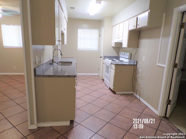 Image 8 of 17 For 6815 Farrow Pl