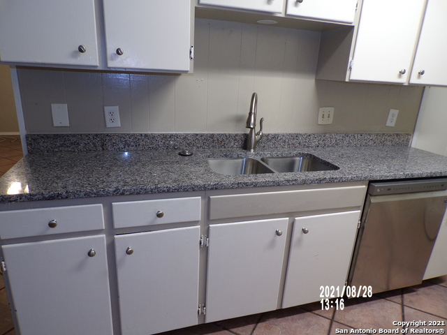 Image 9 of 17 For 6815 Farrow Pl