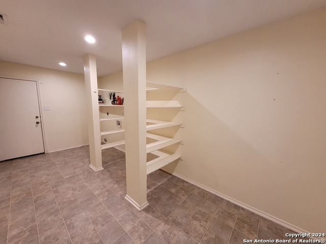 Image 32 of 107 For 22026 Kenton Knl