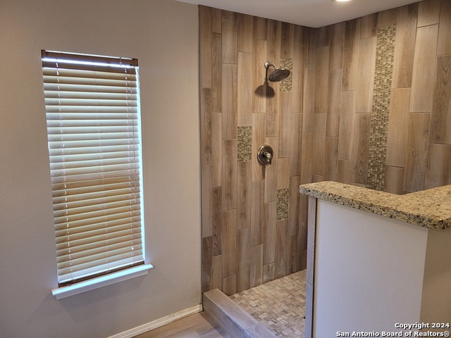 Image 61 of 107 For 22026 Kenton Knl