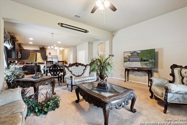 Listing photo id 8 for 6018 Upland