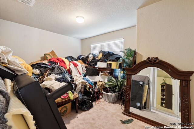 Listing photo id 30 for 6018 Upland