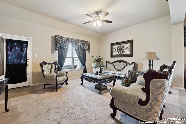 Listing photo id 6 for 6018 Upland