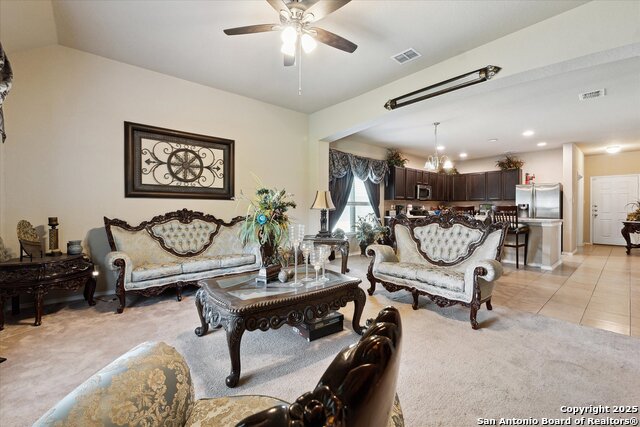 Listing photo id 7 for 6018 Upland
