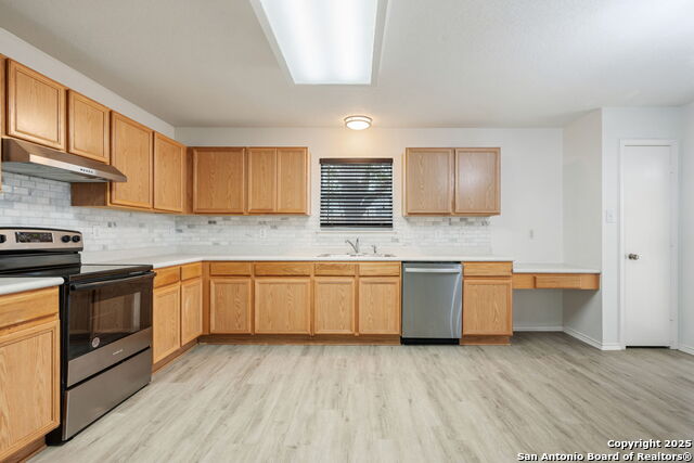 Image 11 of 29 For 111 Arrow Oaks