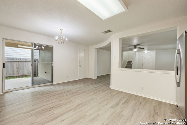 Image 14 of 29 For 111 Arrow Oaks