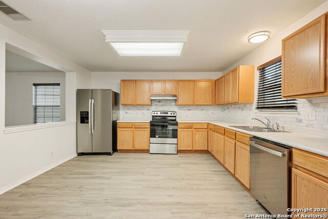 Image 15 of 29 For 111 Arrow Oaks
