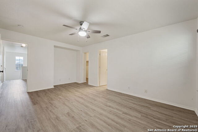 Image 18 of 29 For 111 Arrow Oaks