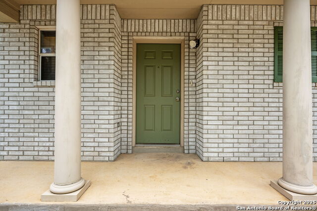 Image 3 of 29 For 111 Arrow Oaks